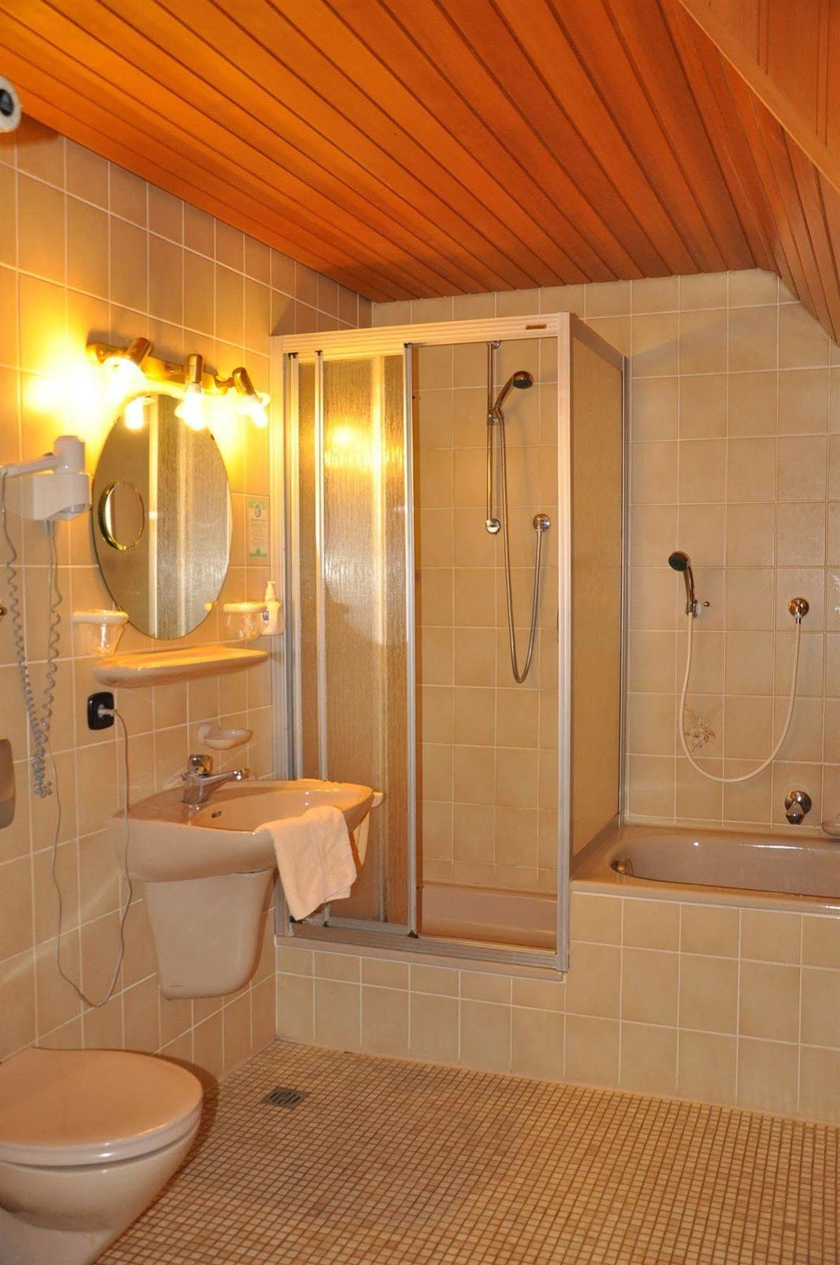 Hotel Und Restaurant Lamm Giengen an der Brenz Kültér fotó